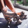 SURFWAX IMPALA  ATSTOVAS LIETUVOJE |  KETURRAČIAI RIEDUČIAI | ROLLERSKATES CYNTHIA ROWLEY FLORAL