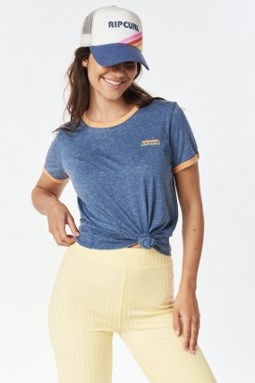 Ripcurl Surf Revival Ringer Shirt| Moteriška vasariška palaidinė| Surfwax Surf stiliaus aprangos parduotuvė nuo 2010