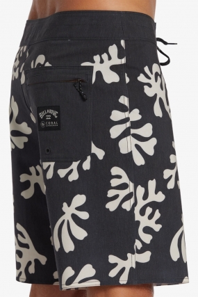 Billabong Horizon Pro 19" Šortai Vyrams| Surfwax Surf stiliaus aprangos parduotuvė nuo 2010| Laisvalaikio Apranga