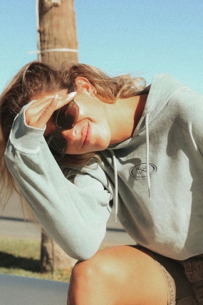 Oxbow VELVET Hoodie| Moteriškas Džemperis | Surfwax Surf stiliaus aprangos parduotuvė nuo 2010 |Trumpas Bliuzonas