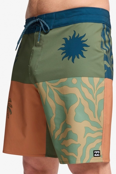 Billabong Reflection Pro 18" Shorts for Men| Surfwax Surf Clothing shop since 2010 | Boardshorts