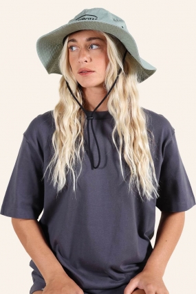 Oxbow EBUSH Kepurėlė Nuo Saulės | Surf Kepurė su UV Apsauga| Surfwax Surf stiliaus aprangos parduotuvė nuo 2010 