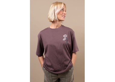 Oxbow Dealer Women's T-Shirt | Color Raisin | Surfwax