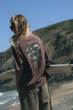 Oxbow Dealer Women's T-Shirt | Color Raisin | Surfwax