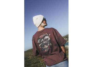 Oxbow Dealer Women's T-Shirt | Color Raisin | Surfwax
