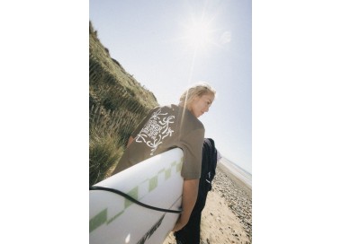 Oxbow Melt Women's T-Shirt | Color Pebble | Surfwax