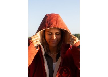 Wave Hawaii Storm Robe Yukon Unisex Pončas | Red | Surfwax