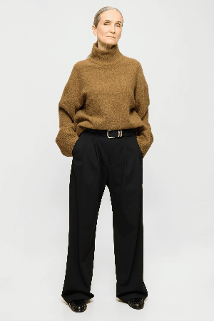 Elvine Neija Women's Sweater | Bronze | Surfwax